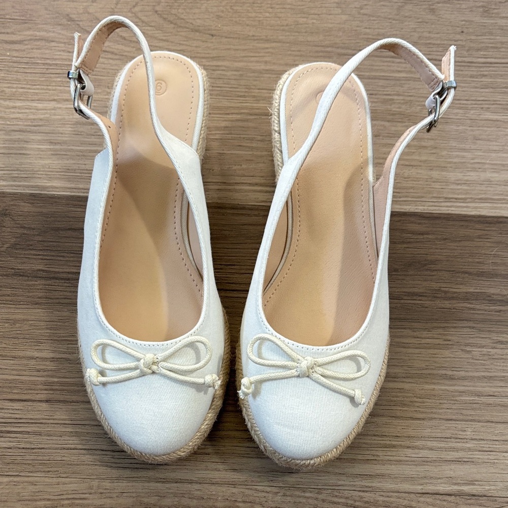Chic White Slingback Espadrille Wedges